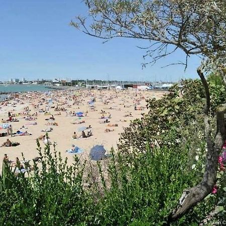 Au Coeur Du Centre Ville De La Rochelle Au Calme Avec Stationnement Gratuit מראה חיצוני תמונה
