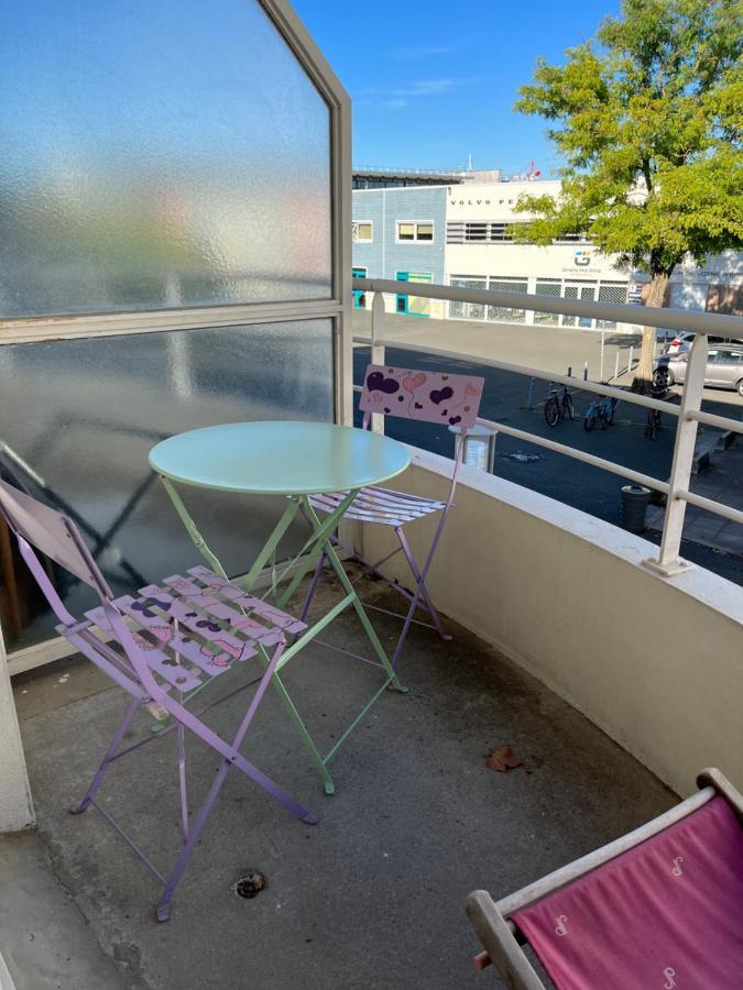 Au Coeur Du Centre Ville De La Rochelle Au Calme Avec Stationnement Gratuit מראה חיצוני תמונה